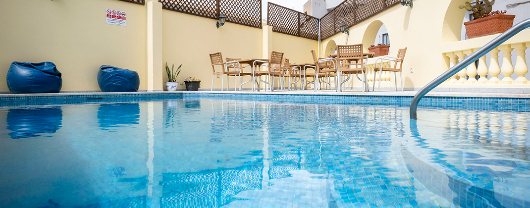 英語学校プール