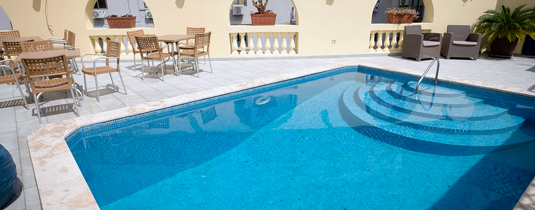 プライベートプール