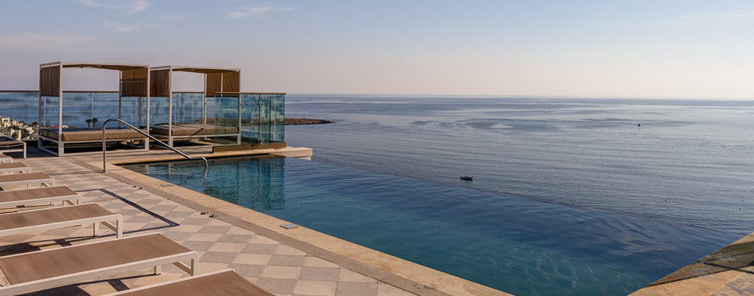 スーパーリア・レジデンス・プール