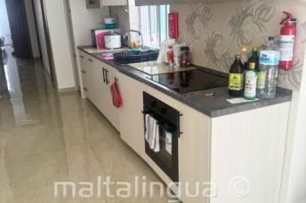 教師と過ごすキッチン