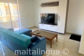 教師の居間に滞在する