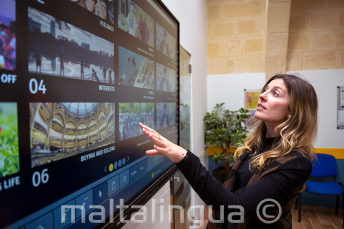 親しみやすいプロの教師