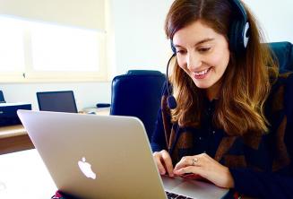 オンラインで英語を学ぶ