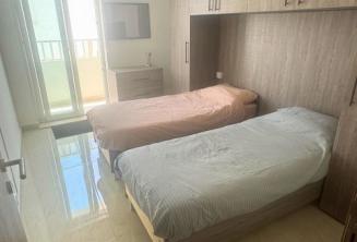 教師用寝室2に滞在する